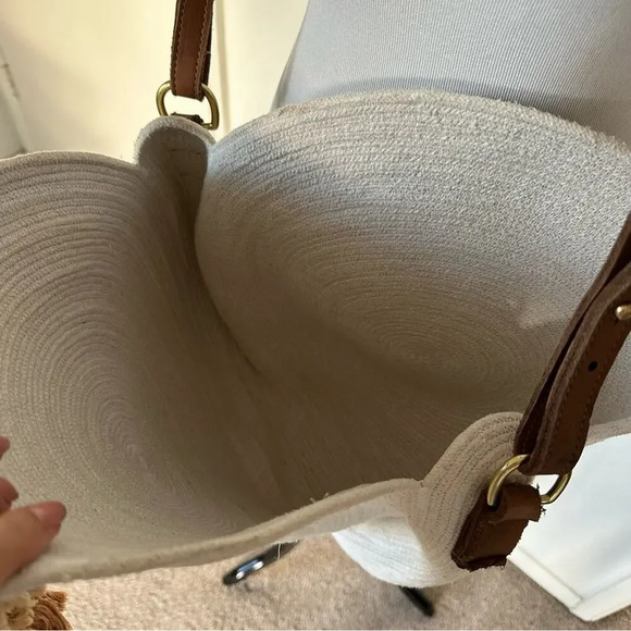 Summer Large Circle Round Macrame Cream Hand Bag with Leather Brown Strap - Picture 6 of 7